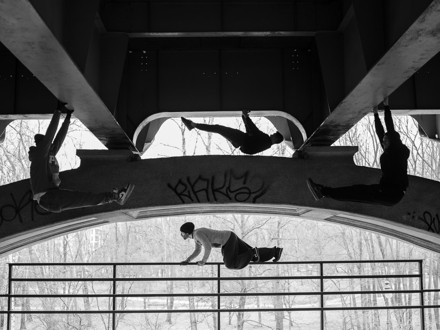 Kamil Słomkowski, Bartek Bauer, Kamil Moczulski & Michał Radomyski - parkour in Warsaw