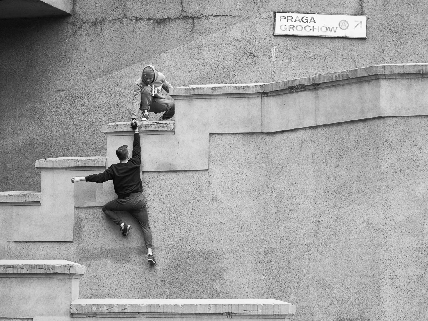 Bartek Bauer & Kamil Moczulski - parkour in Warsaw